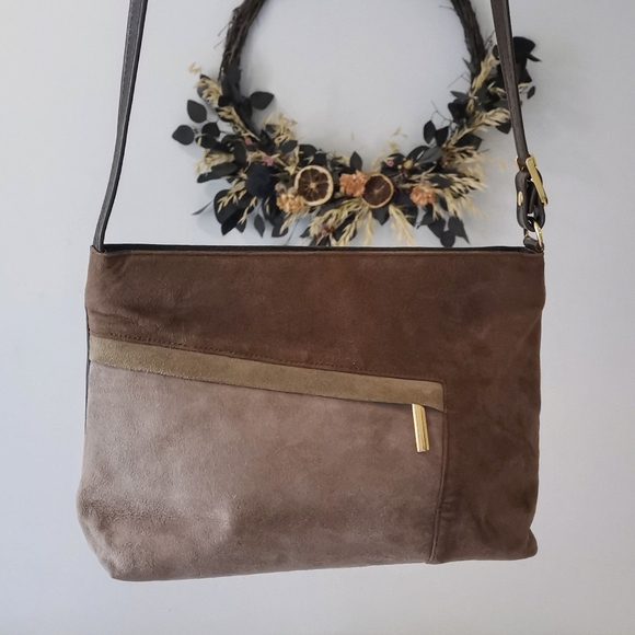Vintage Brown suede crossbody bag, boho style minimalist purse - Picture 3 of 7